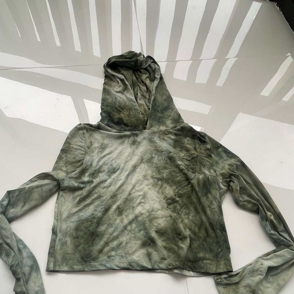 gorgeous thin stretchy hoodie